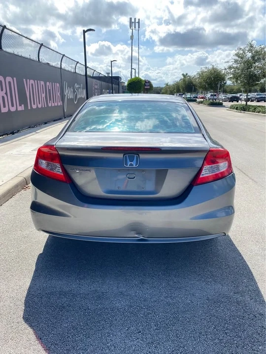 2012 Honda Civic 9th Gen - Image 5 of 8