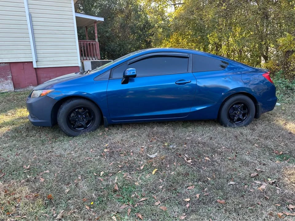 2012 Honda Civic 9th Gen - Image 3 of 10
