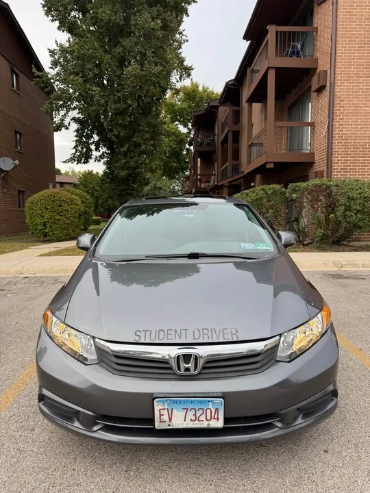 2012 Honda Civic 9th Gen - Image 2 of 13