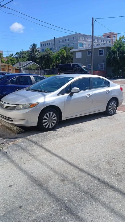 2012 Honda Civic 9th Gen - Image 4 of 19