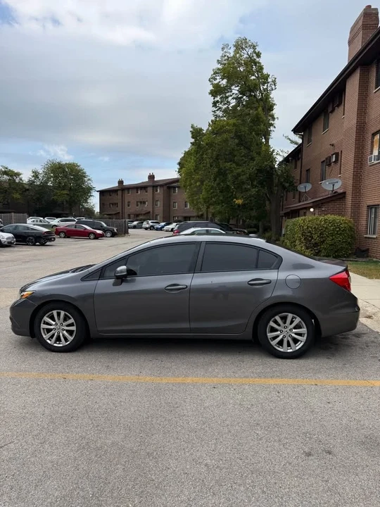 2012 Honda Civic 9th Gen - Image 10 of 13