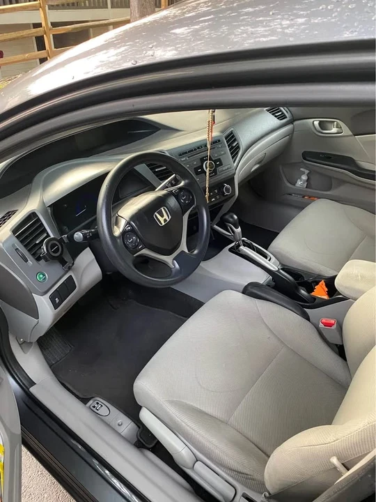 2012 Honda Civic 9th Gen - Image 2 of 4