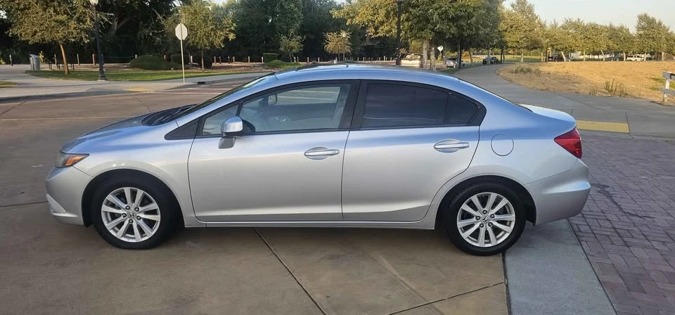 2012 Honda Civic 9th Gen - Image 8 of 15