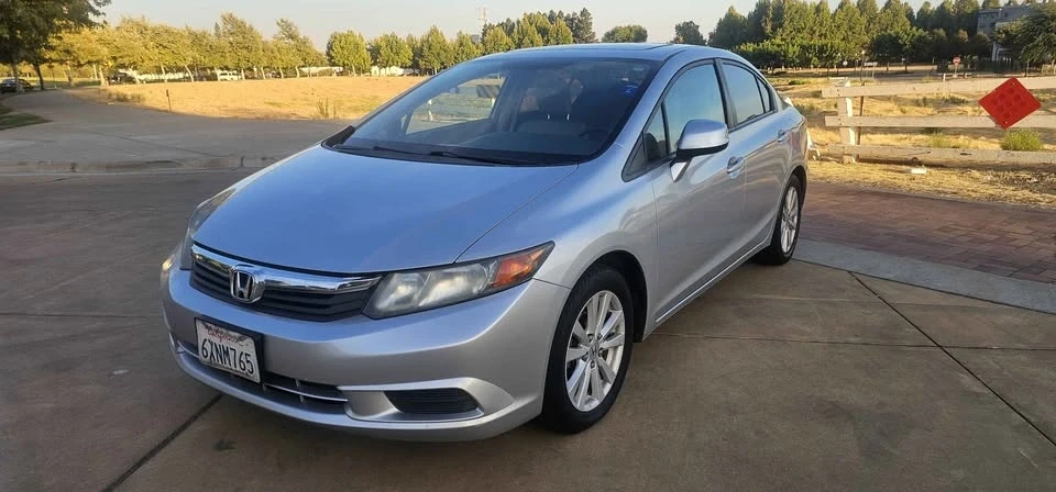 2012 Honda Civic 9th Gen - Image 3 of 15