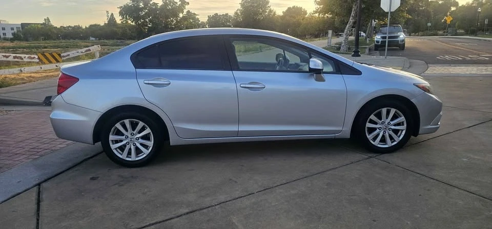 2012 Honda Civic 9th Gen - Image 7 of 15