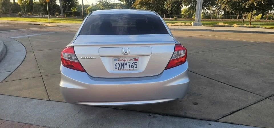 2012 Honda Civic 9th Gen - Image 2 of 15