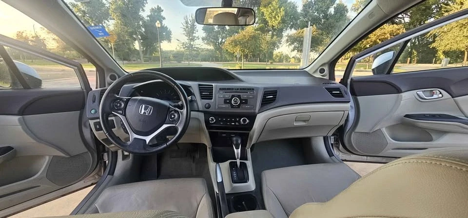 2012 Honda Civic 9th Gen - Image 9 of 15