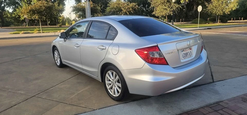 2012 Honda Civic 9th Gen - Image 5 of 15