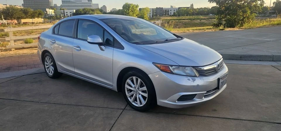 2012 Honda Civic 9th Gen - Image 4 of 15