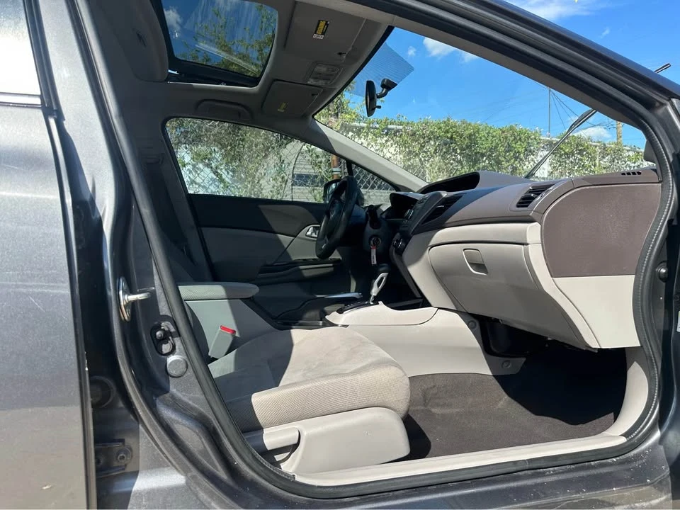 2012 Honda Civic 9th Gen - Image 4 of 8