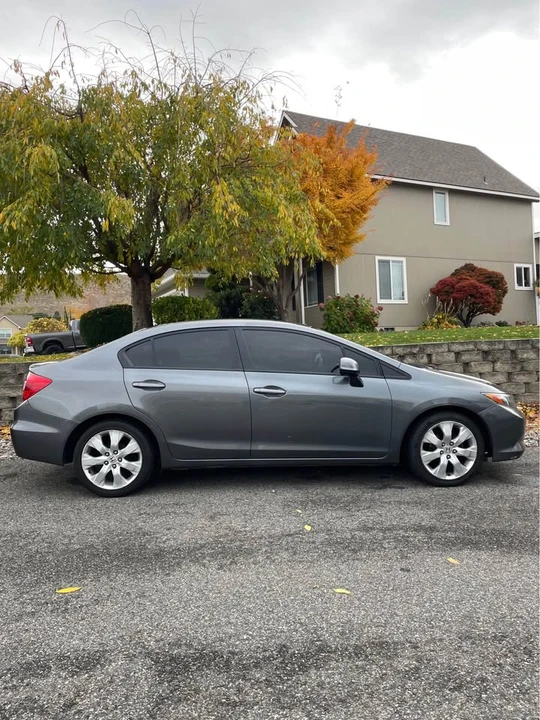 2012 Honda Civic 9th Gen - Image 3 of 7