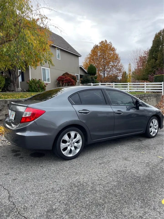 2012 Honda Civic 9th Gen - Image 2 of 7