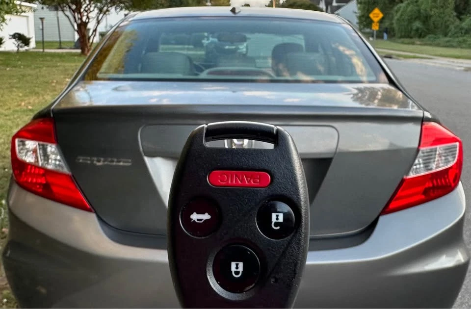 2012 Honda Civic 9th Gen - Image 4 of 9