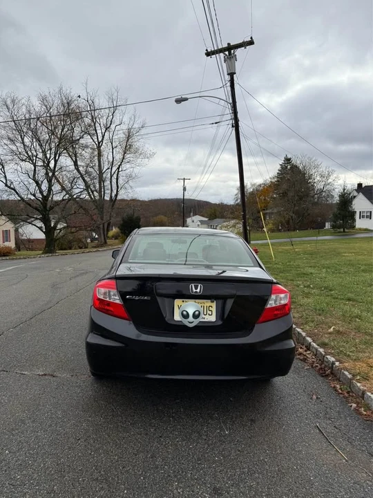2012 Honda Civic 9th Gen - Image 3 of 8