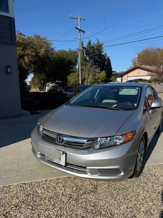2012 Honda Civic 9th Gen - Image 2 of 6