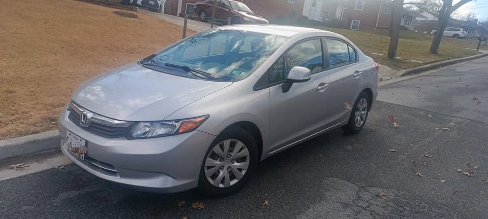 2012 Honda Civic 9th Gen - Image 3 of 5