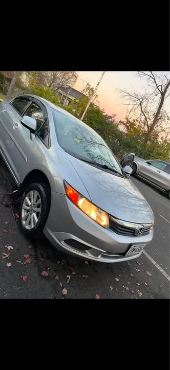 2012 Honda Civic 9th Gen - Image 4 of 8