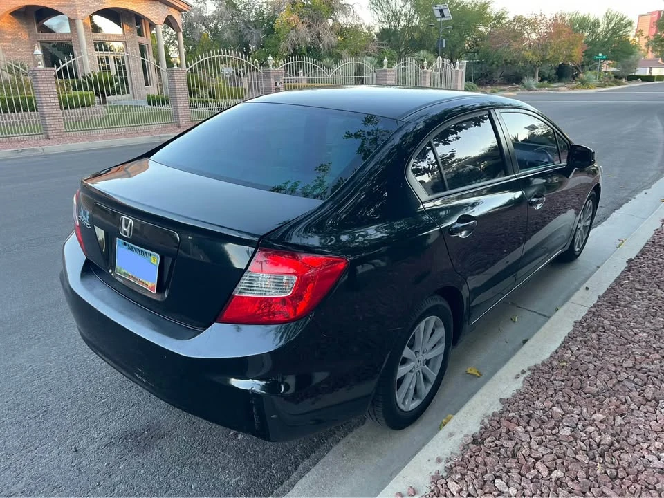 2012 Honda Civic 9th Gen - Image 5 of 15