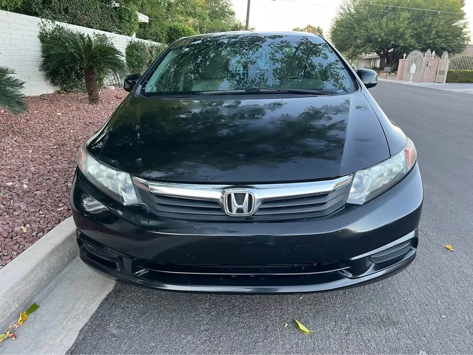 2012 Honda Civic 9th Gen - Image 2 of 15