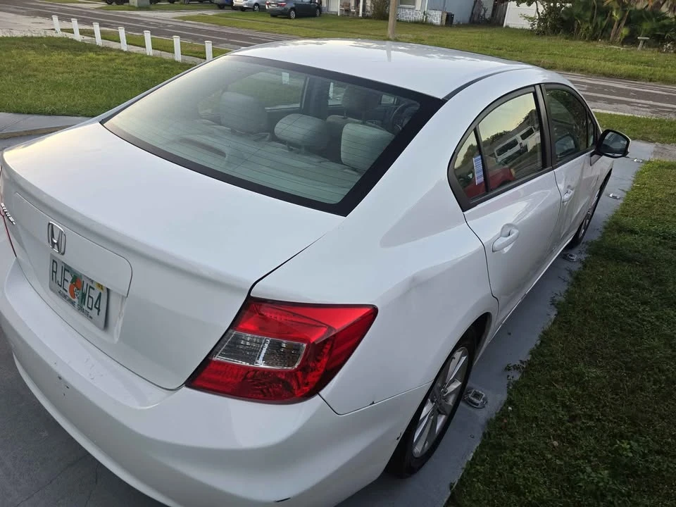 2012 Honda Civic 9th Gen - Image 4 of 10