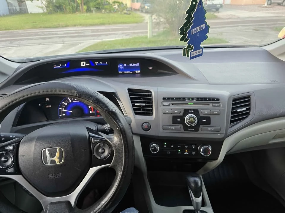 2012 Honda Civic 9th Gen - Image 6 of 10
