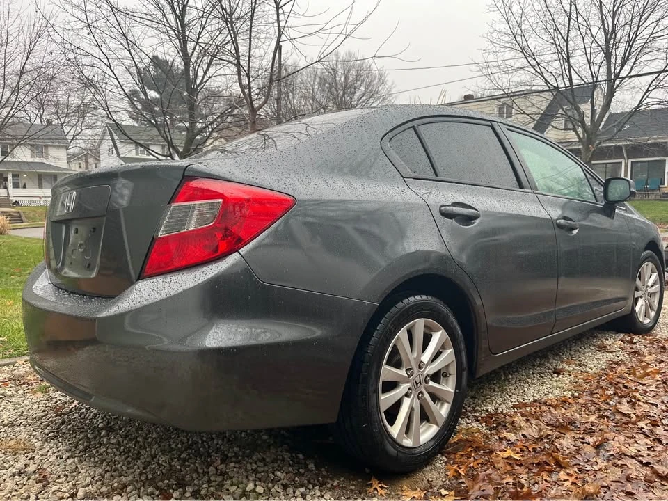 2012 Honda Civic 9th Gen - Image 2 of 8