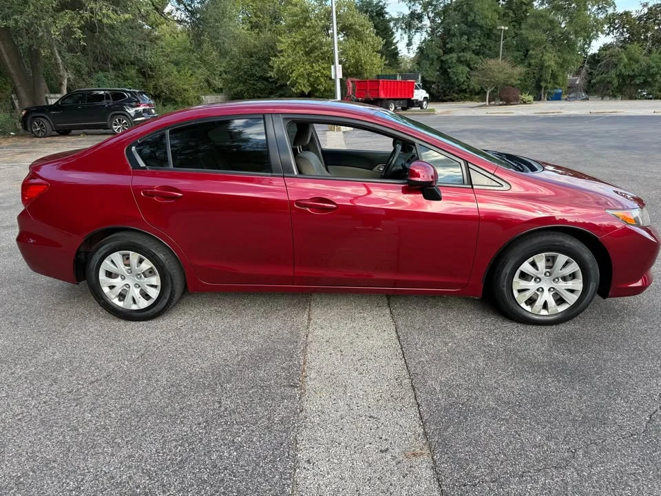 2012 Honda Civic 9th Gen - Image 3 of 7