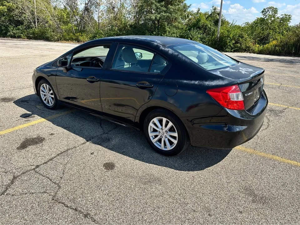 2012 Honda Civic 9th Gen - Image 4 of 15