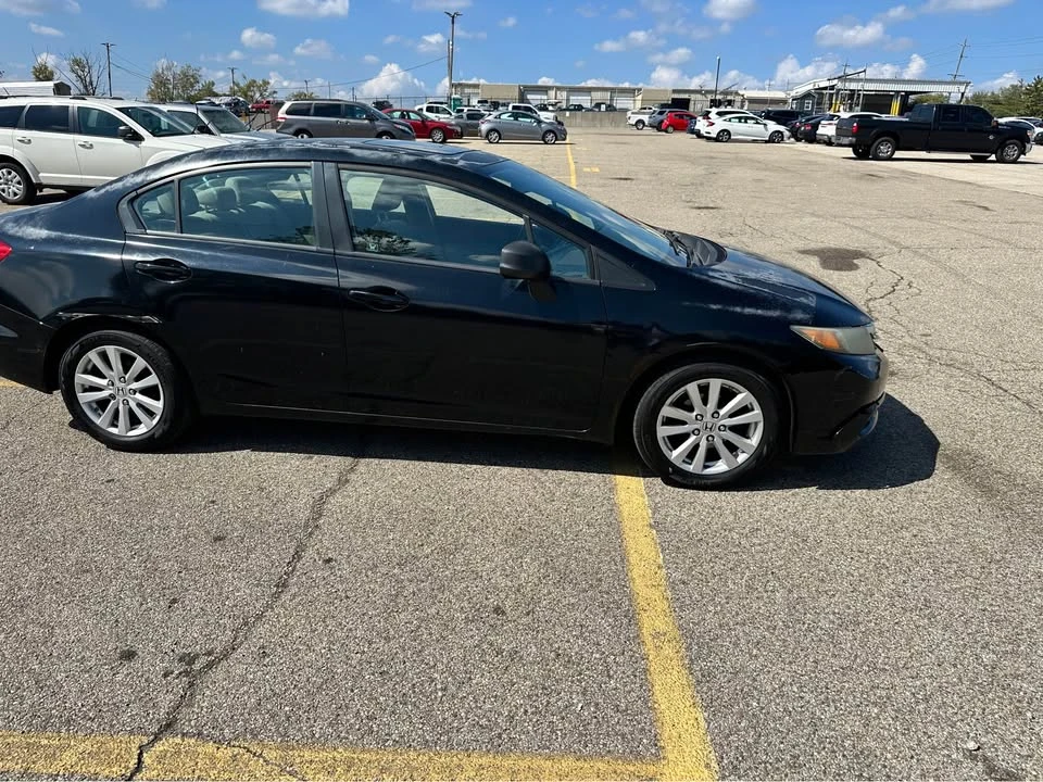 2012 Honda Civic 9th Gen - Image 8 of 15