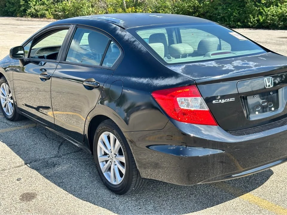 2012 Honda Civic 9th Gen - Image 2 of 15