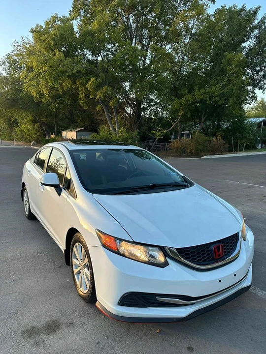 2012 Honda Civic 9th Gen - Image 9 of 20