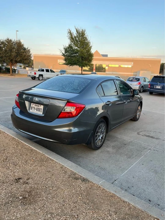 2012 Honda Civic 9th Gen - Image 5 of 15
