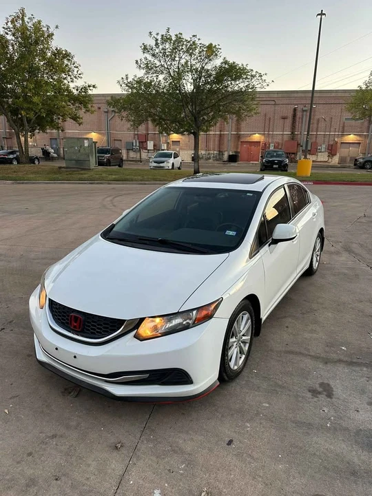 2012 Honda Civic 9th Gen - Image 2 of 20