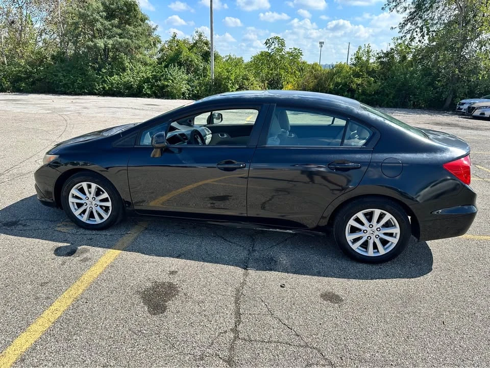 2012 Honda Civic 9th Gen - Image 3 of 15