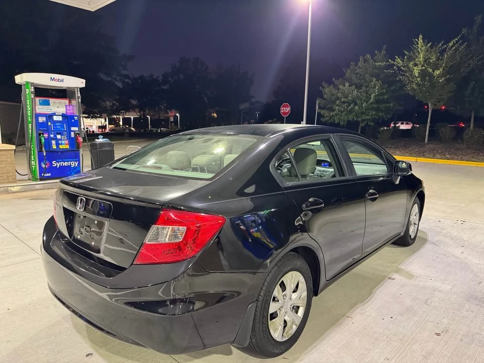 2012 Honda Civic 9th Gen - Image 3 of 8