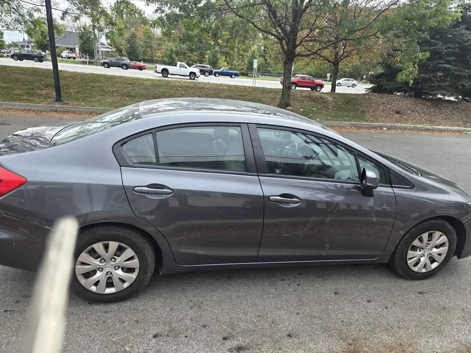 2012 Honda Civic 9th Gen - Image 4 of 4