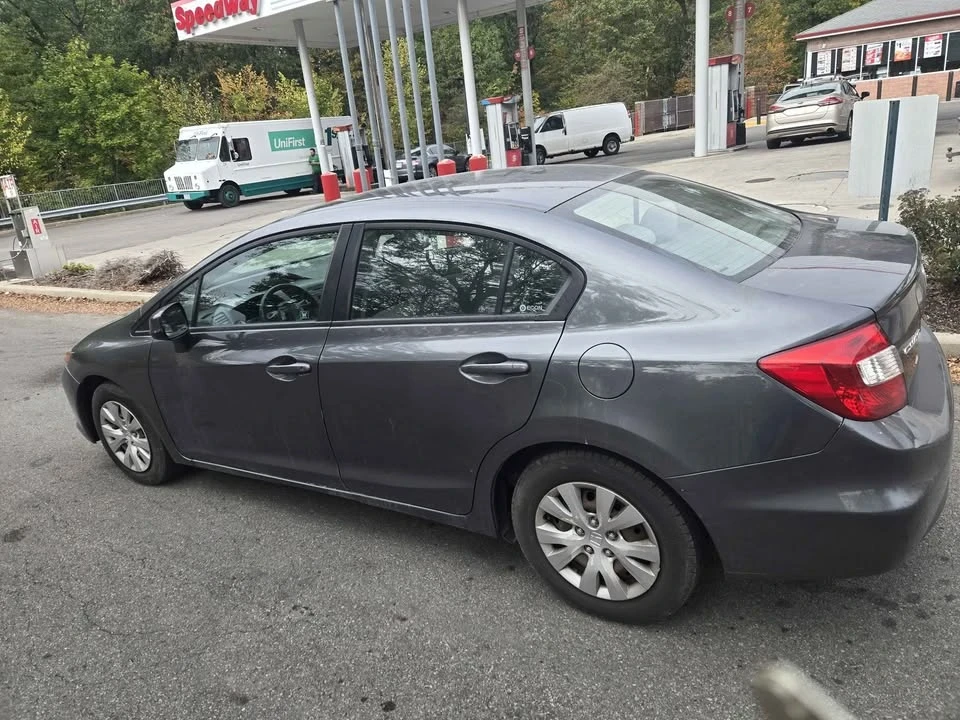 2012 Honda Civic 9th Gen - Image 2 of 4