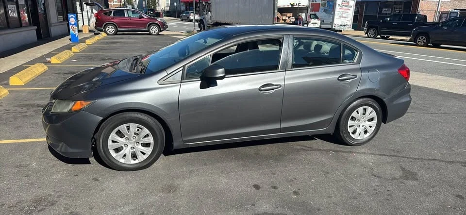 2012 Honda Civic 9th Gen - Image 9 of 19