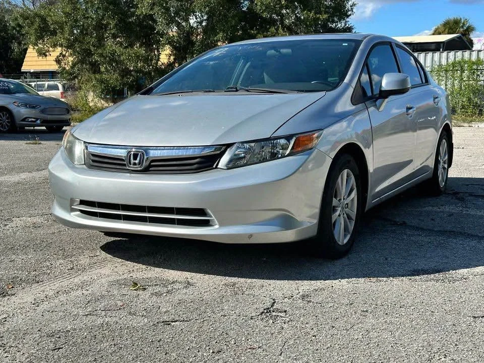 2012 Honda Civic 9th Gen - Image 9 of 14