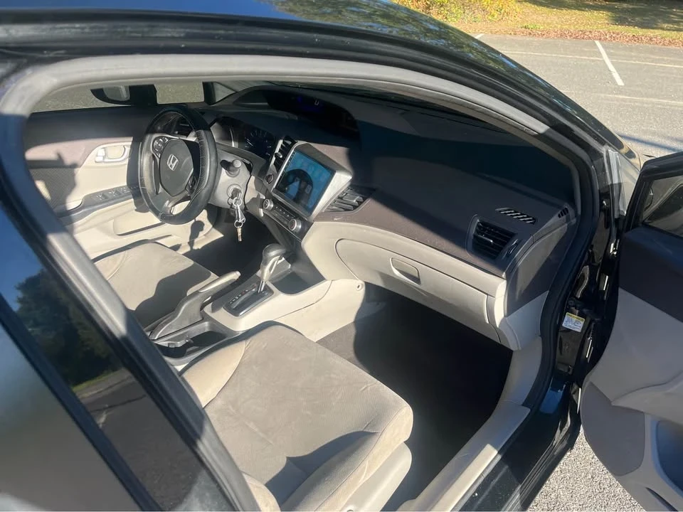 2012 Honda Civic 9th Gen - Image 10 of 15
