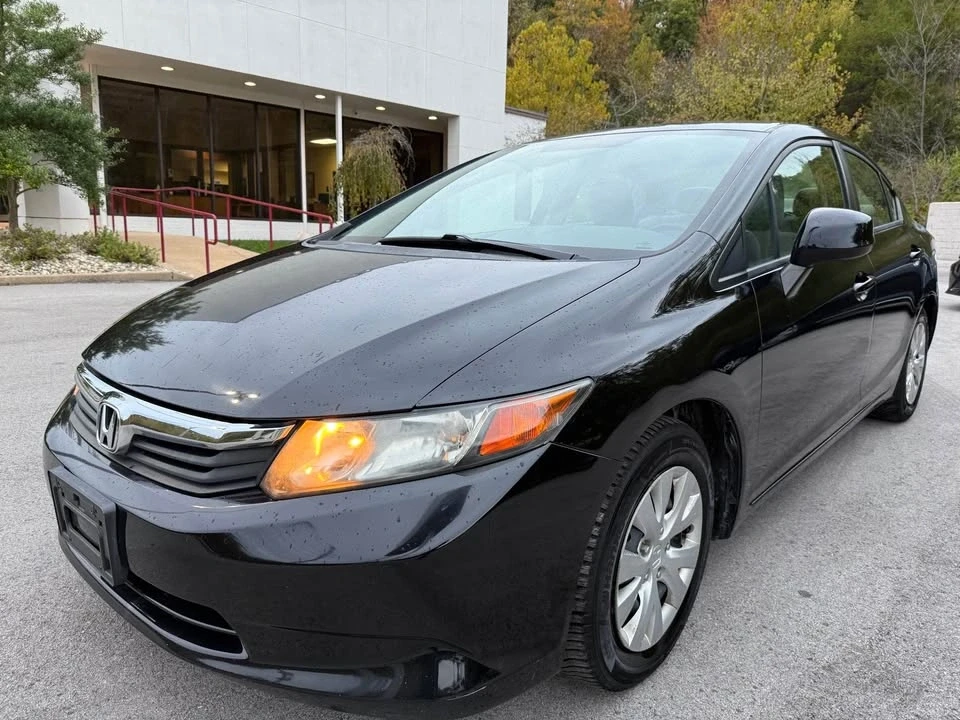 2012 Honda Civic 9th Gen - Image 2 of 12