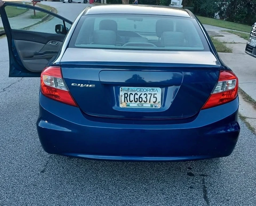 2012 Honda Civic 9th Gen - Image 3 of 7