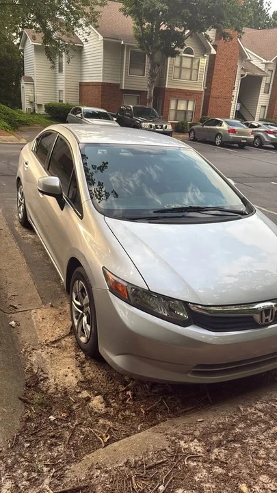 2012 Honda Civic 9th Gen - Image 2 of 7