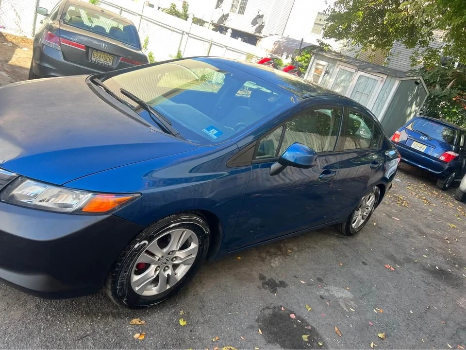2012 Honda Civic 9th Gen - Image 3 of 11
