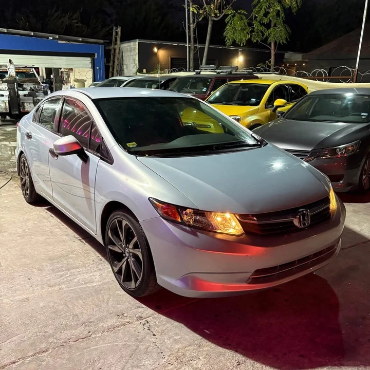 2012 Honda Civic 9th Gen - Image 3 of 8