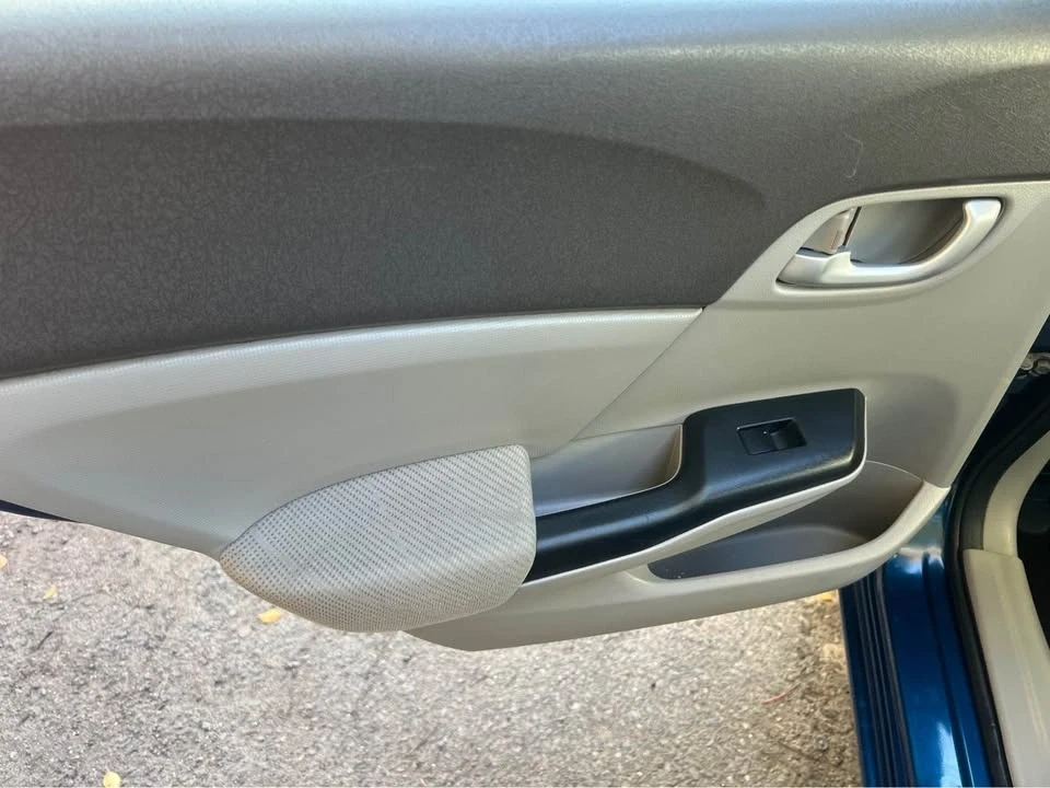 2012 Honda Civic 9th Gen - Image 9 of 11