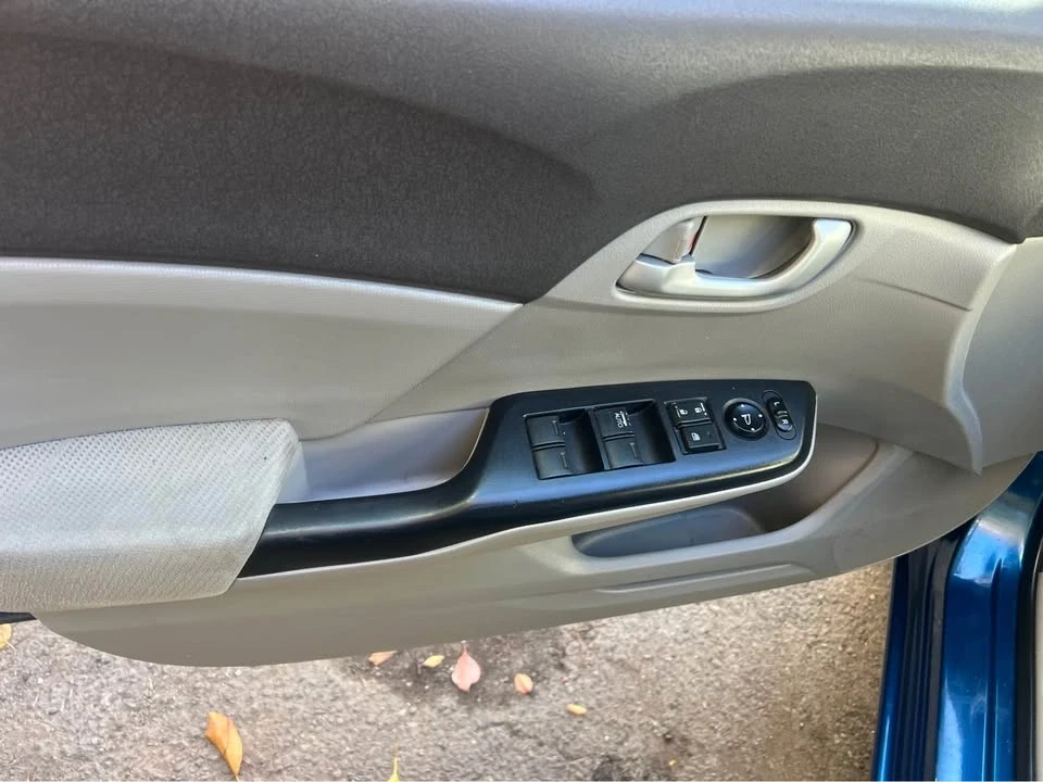 2012 Honda Civic 9th Gen - Image 6 of 11