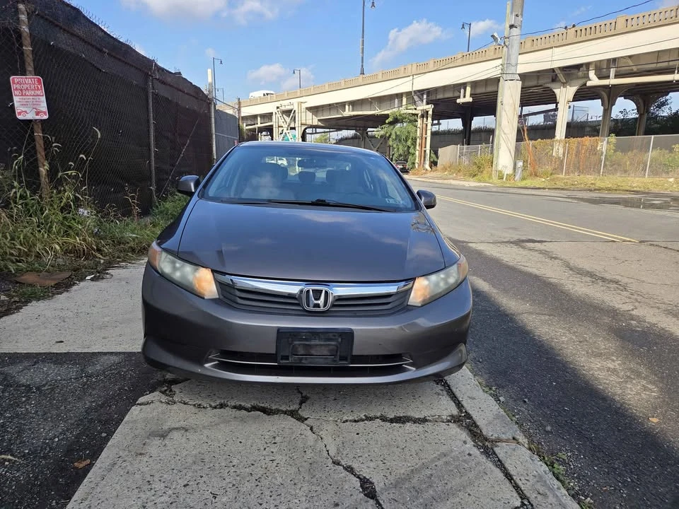 2012 Honda Civic 9th Gen - Image 3 of 10