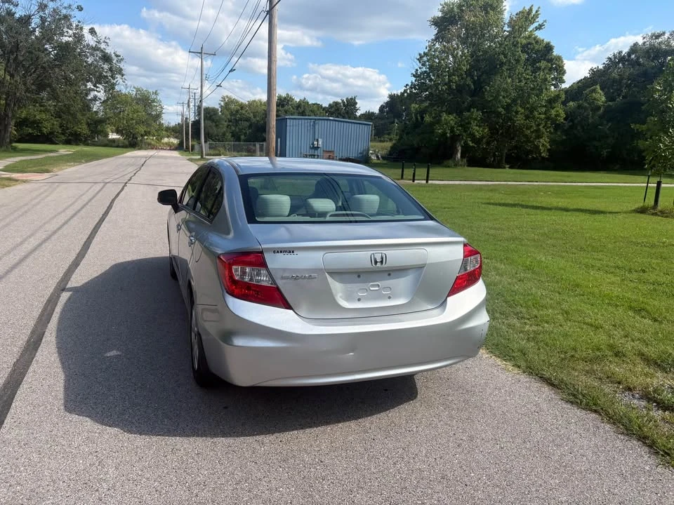 2012 Honda Civic 9th Gen - Image 3 of 7