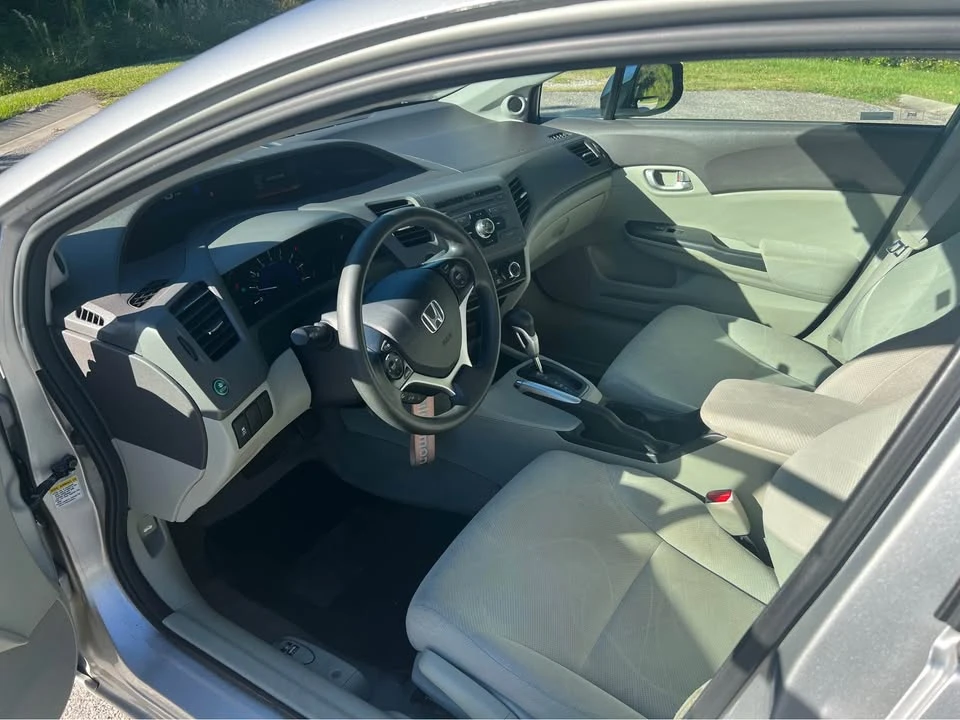 2012 Honda Civic 9th Gen - Image 6 of 11